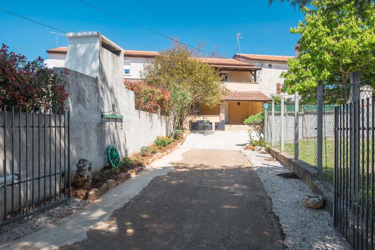 Casa Viktoria With Private Garden And Bbq Vila Kosinozici Exterior foto